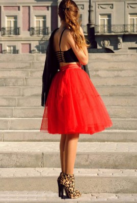 Faldas Midi, porque así les encantan