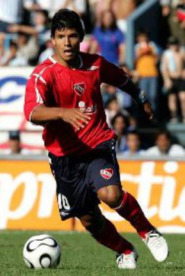 Atlético de Madrid puja por el 'Kun”