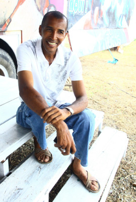 Dejó las playas por el circo