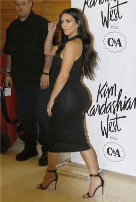 ¡Kim Kardashian lo hizo otra vez!