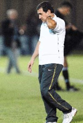 Parreira renuncia