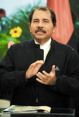 Roberto Micheletti supera a Lugo y Ortega