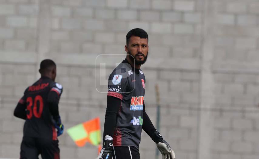 “Pipo” López del Vida dio positivo por covid-19 en la selección de Honduras.