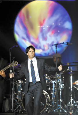 Juan Gabriel estremece los Grammy Latinos 2009