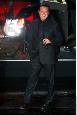 Marc Anthony denuncia a empleado por robo de $2.5 millones