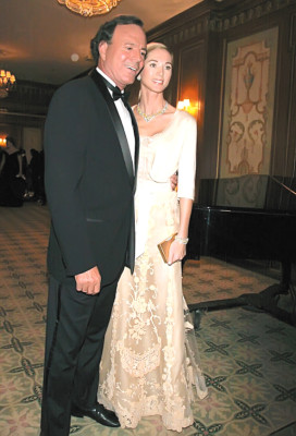 'Julio era cocainómano y me obligaba a hacer tríos”