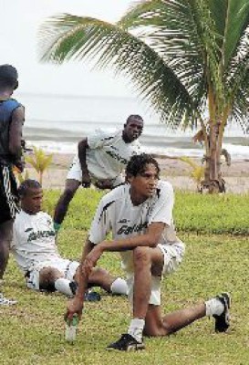 Chaparro se incorpora