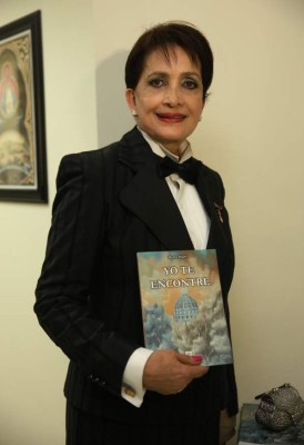 'Este libro nació de mi corazón”, María Martha Alegría