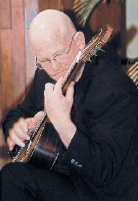 Rico Stover, un apasionado de la guitarra