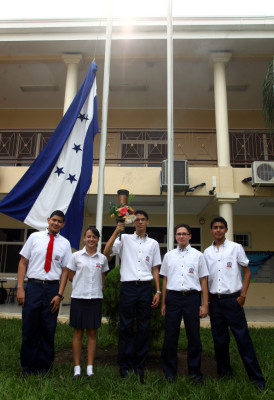 Celebran inicio de fiestas patrias