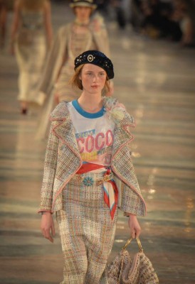 Karl Lagerfeld pone a desfilar al nieto de Fidel Castro