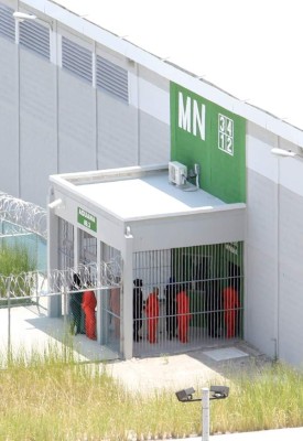 Depuran y sancionan a personal penitenciario