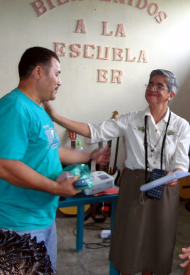 Logran sacar primaria y plan básico tras las rejas