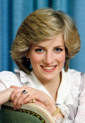 UNITED KINGDOM - FEBRUARY 01: Diana, Princess of Wales at home in Kensington Palace (Photo by Tim Graham/Getty Images)