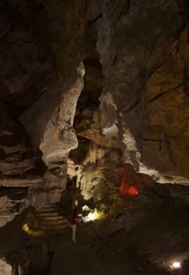 Para reservar una visita a las Cuevas de Taulabé llamar al 9717-5552.