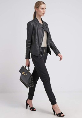 'Paper bag”, el pantalón ideal para looks casuales