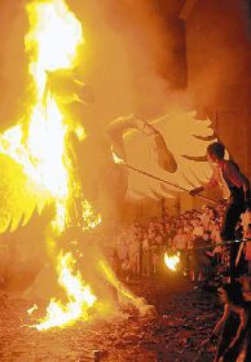 Noche de chimeneas gigantes