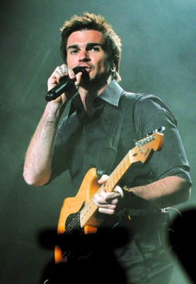 Juanes ruega por paz