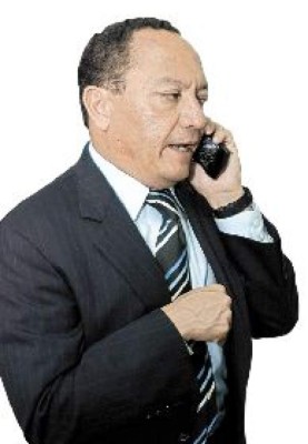 Renuncia el ministro de Salud