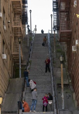 'Joker' atrae a turistas indeseados a las escaleras del Bronx
