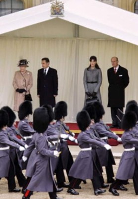 Gran Bretaña: alfombra roja para presidente Sarkozy y su esposa
