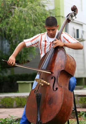 Músico hondureño buscará brillar en Berlín