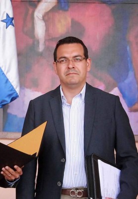 Gobierno iniciará pláticas para negociar ajuste a burócratas