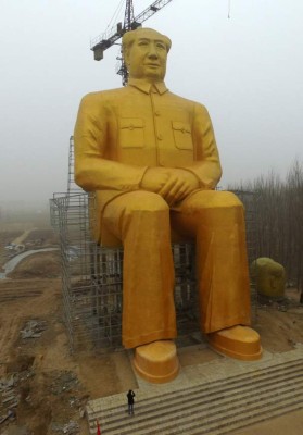 China erige una estatua gigante de Mao Tse Tung