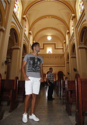 Jona: 'Me sé el Himno de Honduras desde que tengo uso de razón”