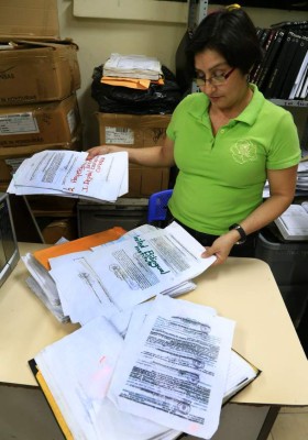 300 expedientes de graduación se dañaron por filtraciones de agua