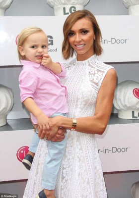 Moda entre las famosas: fingir sus embarazos