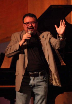 Bambú honra a Guillermo Anderson