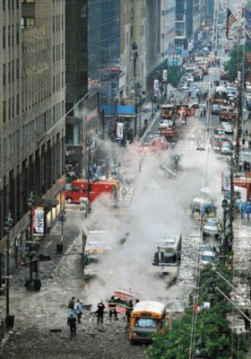 Detectan asbestos en polvo tras explosión de tubería en NY