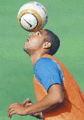 Adriano vuelve a la disco