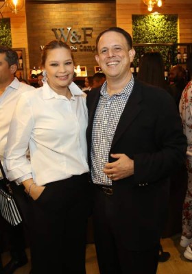 Gloria y Virgilio Cardona