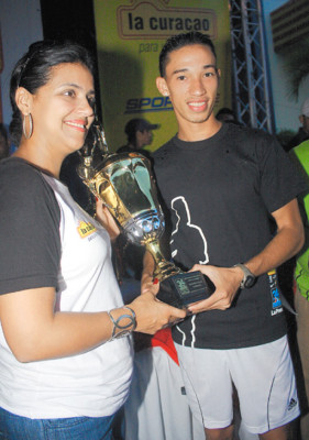 Segura, tricampeón en categoría caminata