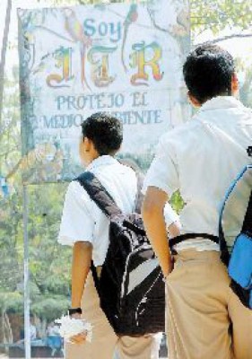 JTR, 81 años formando miles de sampedranos