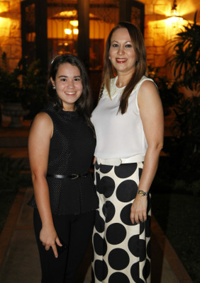 Estefanía Marinakys despide su soltería