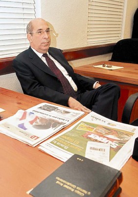 Sentencian a banquero a 10 años de prisión