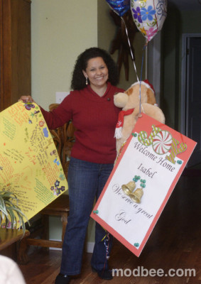 Hondureña se reencuentra con su familia tras deportación