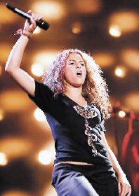 Arremete contra Shakira