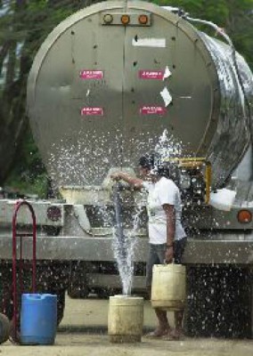 Guerras mantienen sin agua a 300 millones de personas