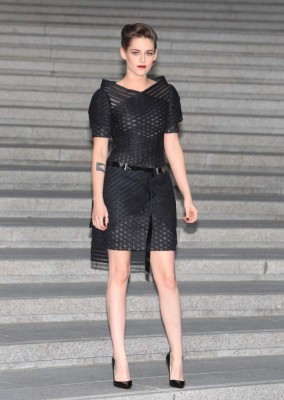 SEOUL, SOUTH KOREA - MAY 04: Kristen Stewart arrives the Chanel 2015/16 Cruise Collection show on May 4, 2015 in Seoul, South Korea. (Photo by Chung Sung-Jun/Getty Images)