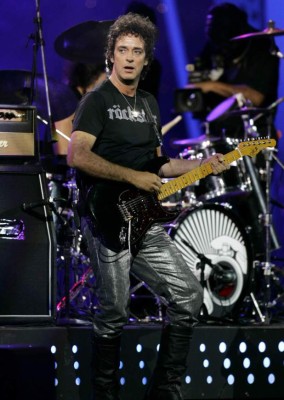 Sampedranos rinden tributo a Gustavo Cerati