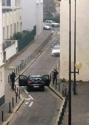 Alerta en Francia por ataque terrorista contra Charlie Hebdo