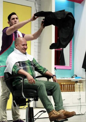 El comisario llegará a Tony’s Salón a ponerse guapo.