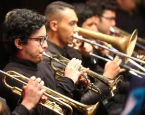 Fotografía de archivo de Proyecto Uremu durante una presentación musical.