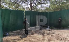 Militares resguardan una propiedad de Juan Orlando Hernández en Lempira.