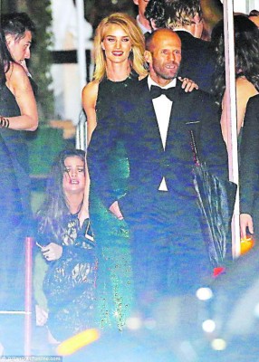 Publican imágenes de Selena Gómez en estado de ebriedad