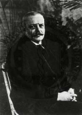 Alois Alzheimer, el médico que descubrió la dolencia a través de una paciente